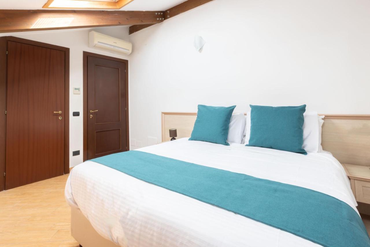 Classic Double Room,1498478701:JPEG