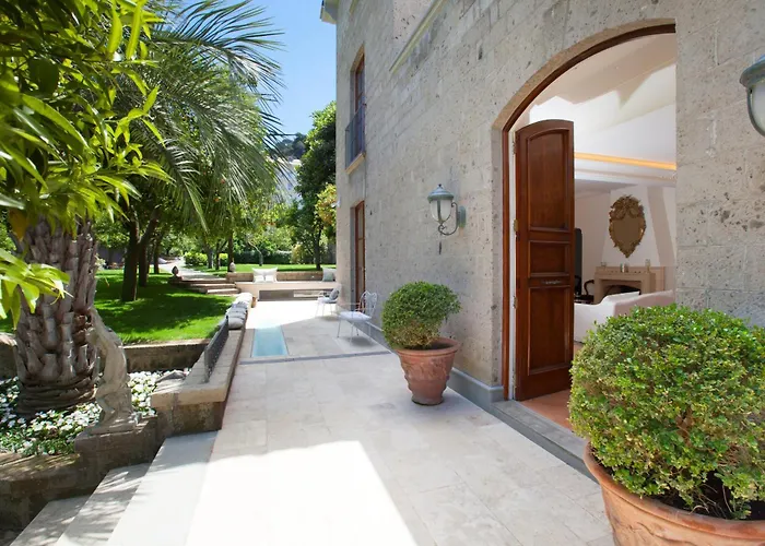 AMORE RENTALS - Villa Ebe